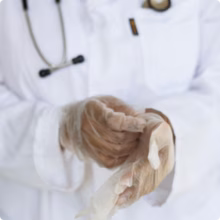 Manos de un doctor
